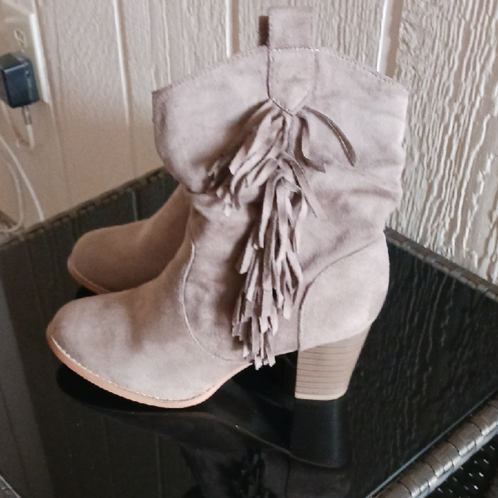 Wanted- Beige Fringe Heeled Boots